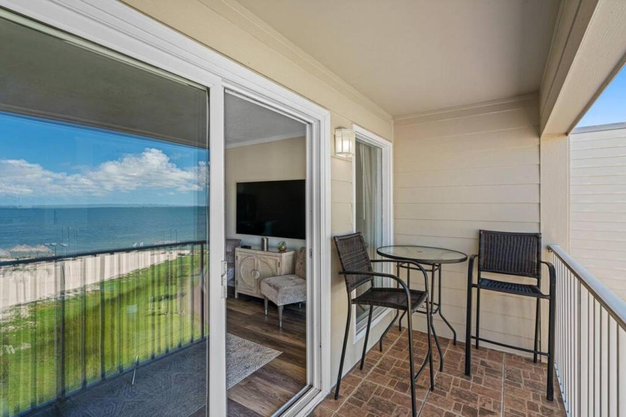 Stunning Bay Views From Your Private Balcony