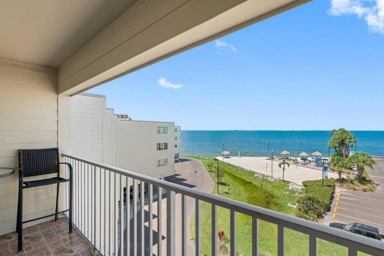 Appartement Stunning Bay Views From Your Private Balcony