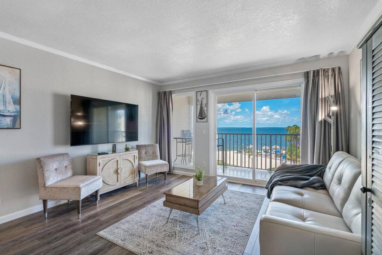 Stunning Bay Views From Your Private Balcony Appartement *