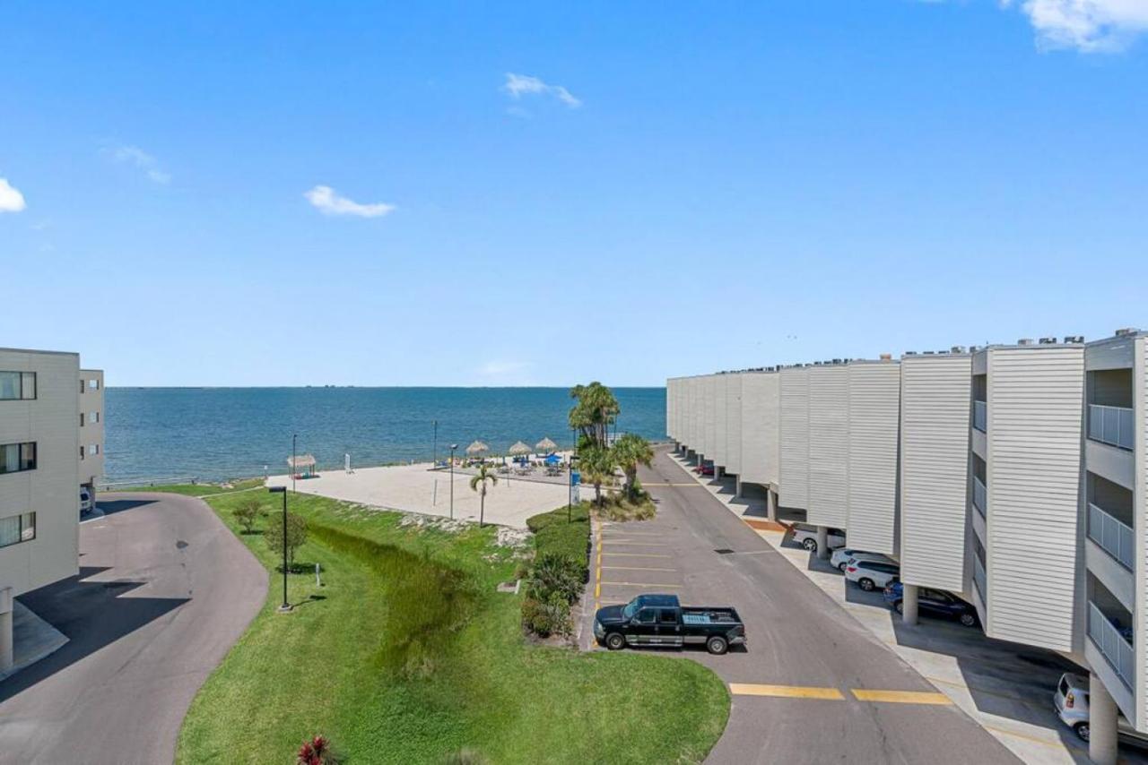 Stunning Bay Views From Your Private Balcony Appartement *
